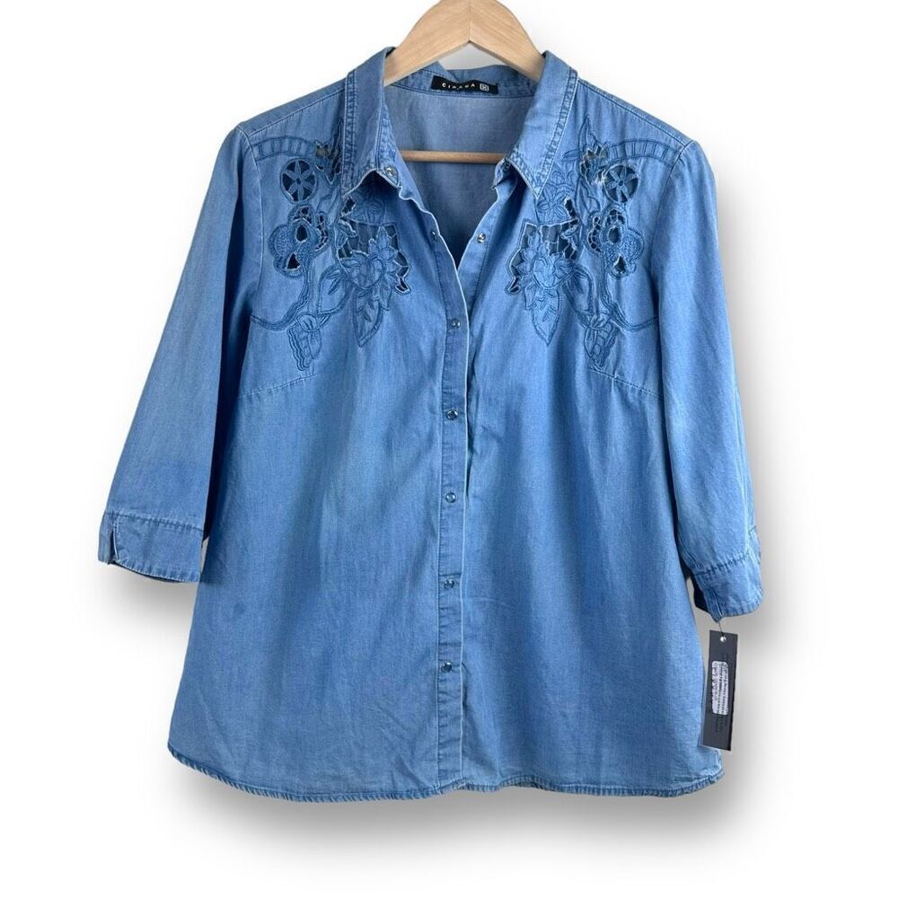 Cirana Women's L Chambray Denim Snap Top Light‎ Blue Eyelet Embroidered Western